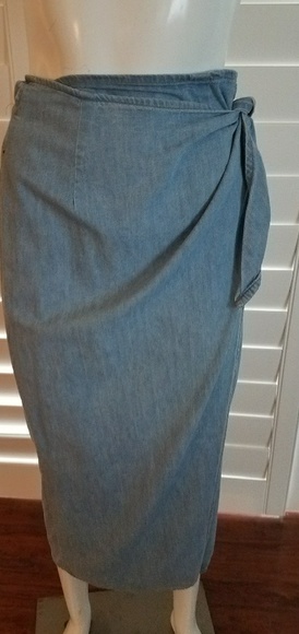 Wrap around long skirt - Picture 1 of 2